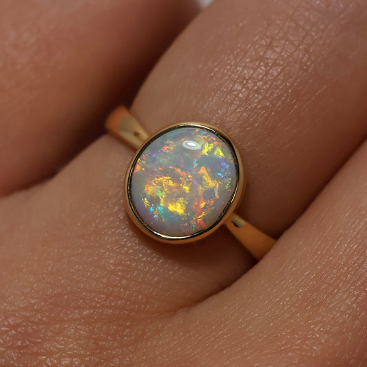 Round Crystal Opal Ring - 18K Yellow Gold