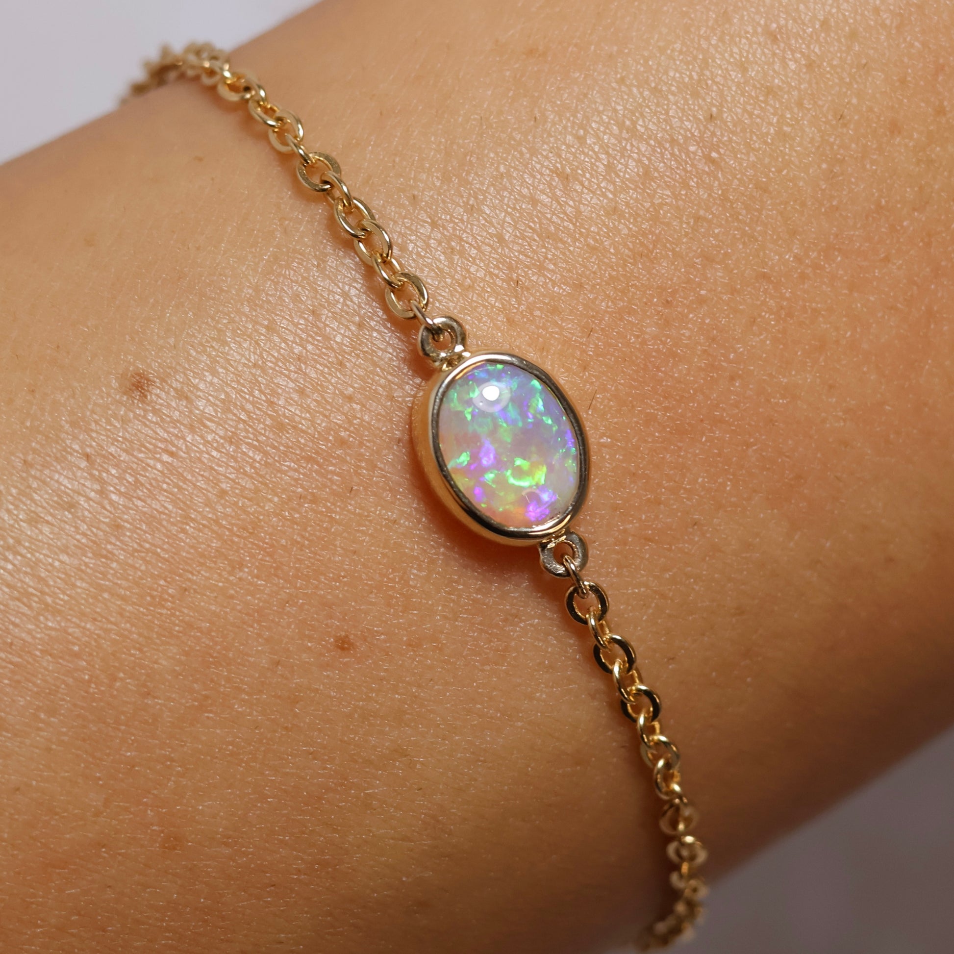 Crystal Opal Bracelet - 9K Yellow Gold