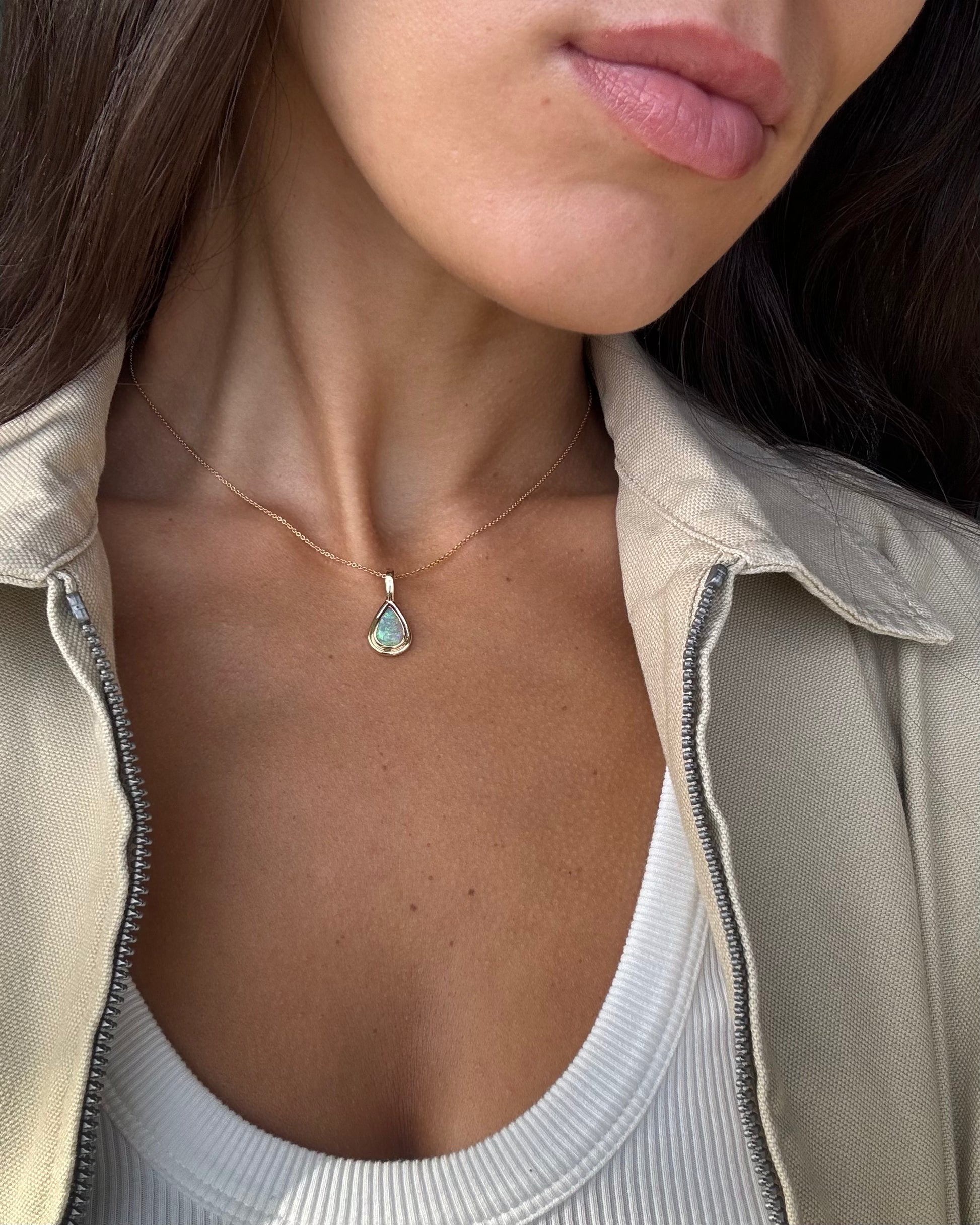 Crystal Opal Pendant - 9k Yellow Gold
