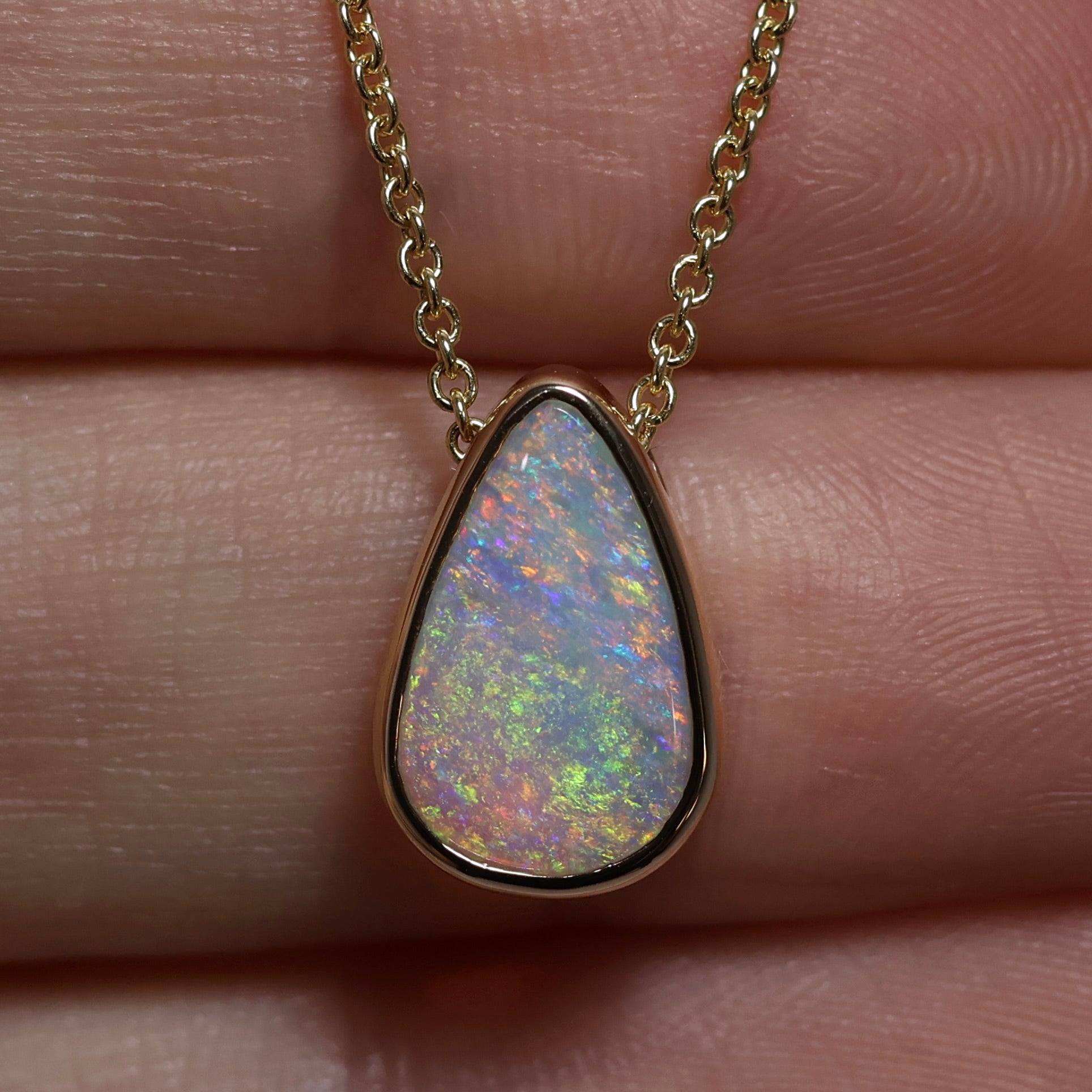 Teardrop Pendant - 9K Yellow Gold