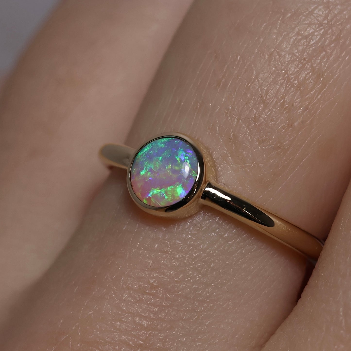 Round Crystal Opal Ring - 9K Yellow Gold