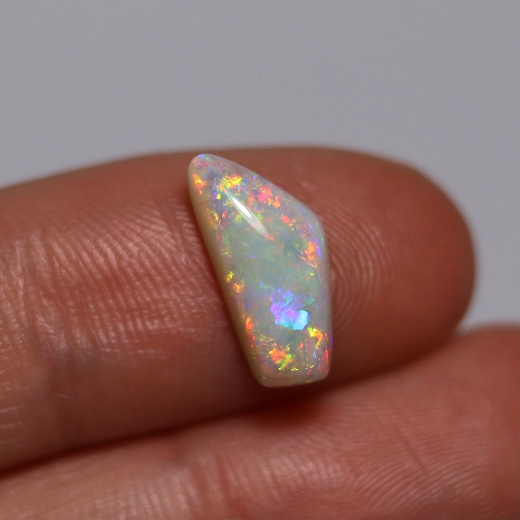 2.40ct Mintabie White Opal