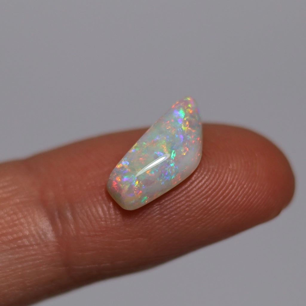 2.40ct Mintabie White Opal