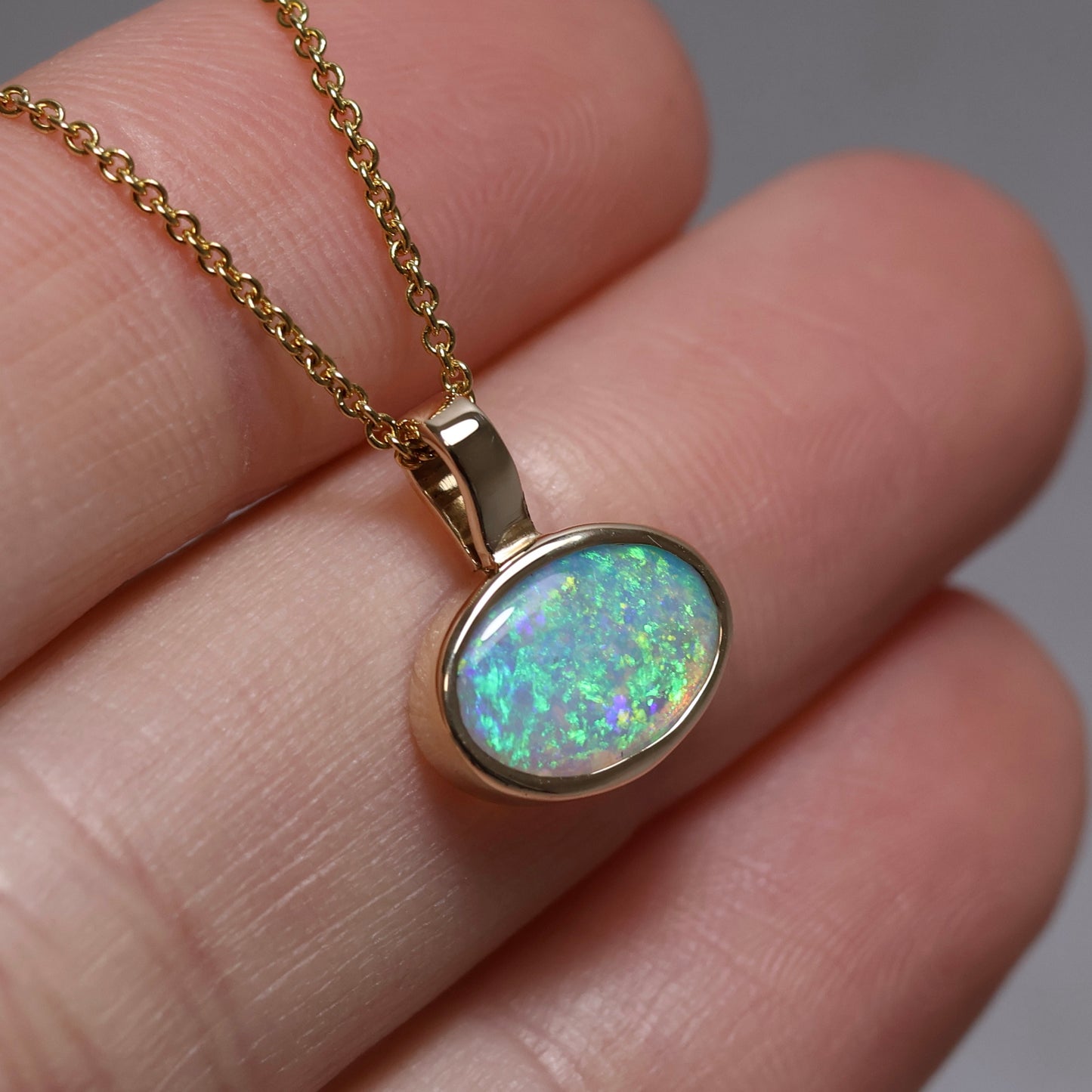 Crystal Opal Pendant - 9K Yellow Gold