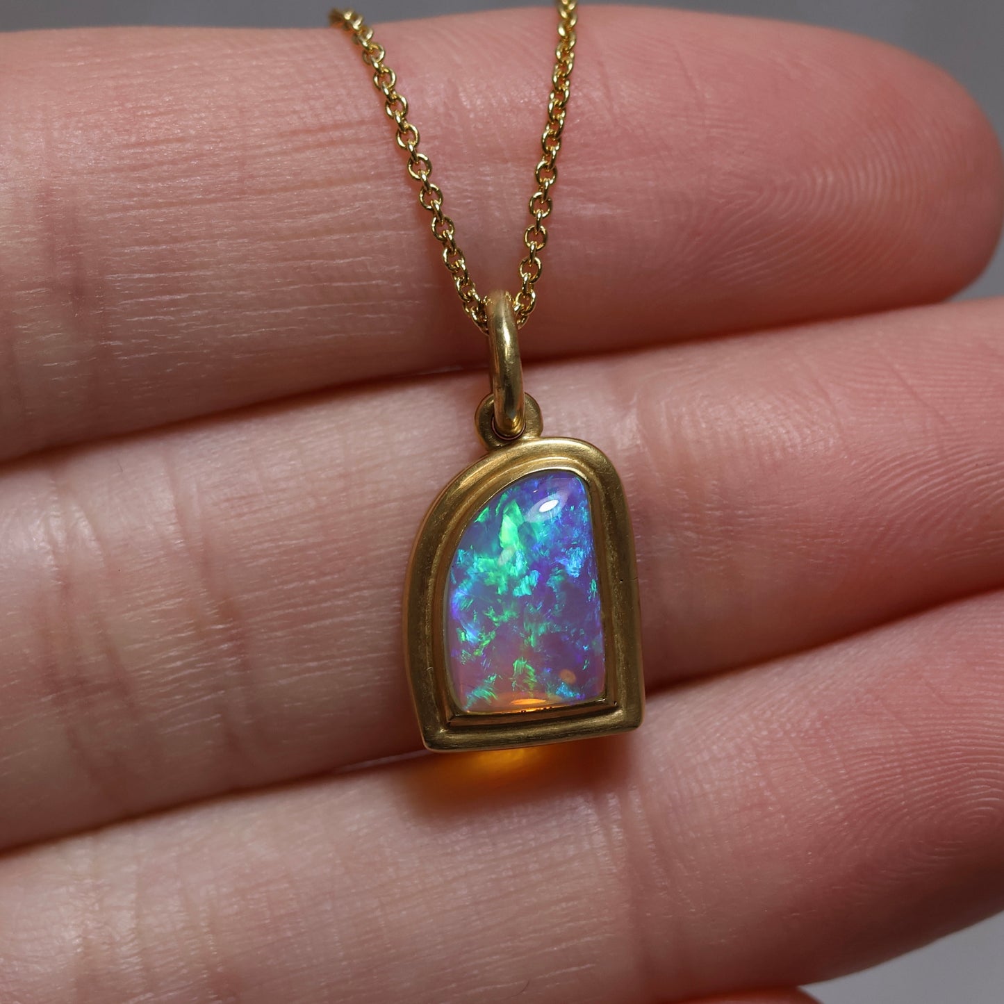 Crystal Opal Pendant - Satin Finish 18K Yellow Gold