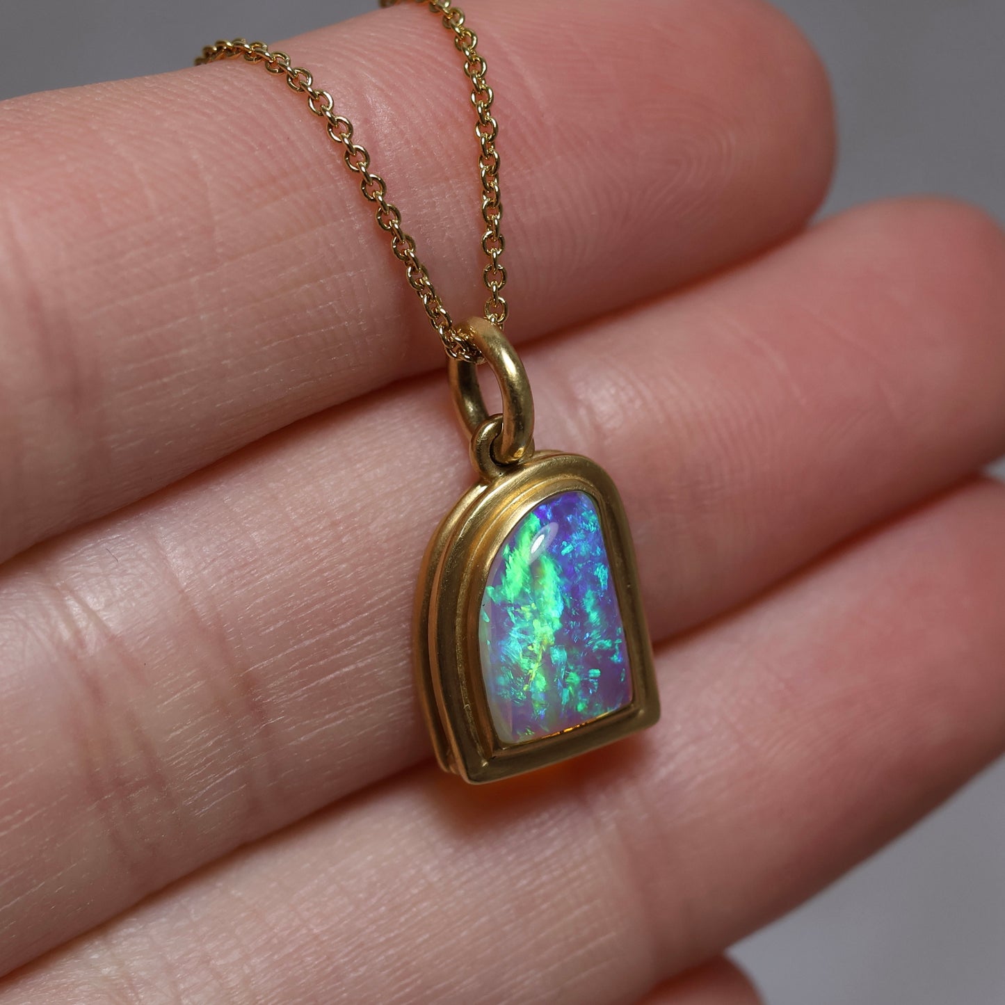 Crystal Opal Pendant - Satin Finish 18K Yellow Gold