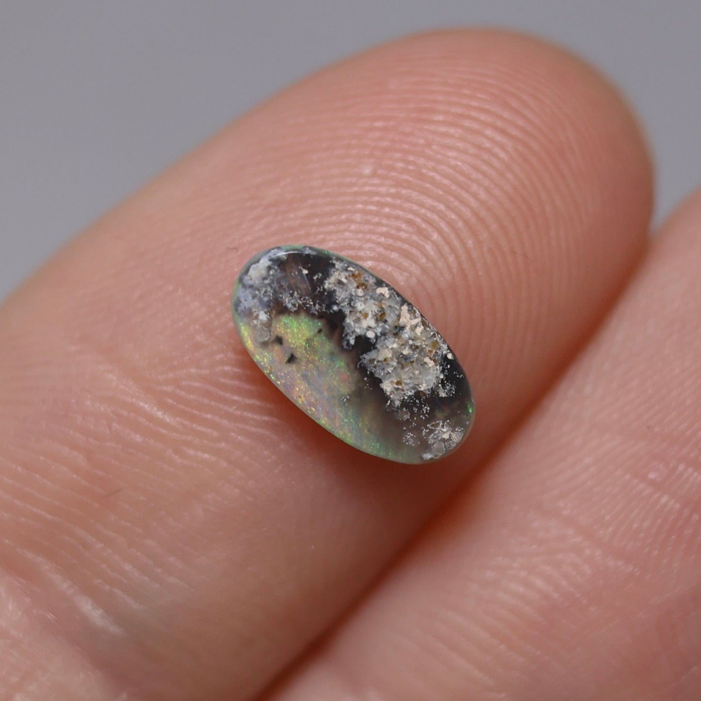 0.69ct Mintabie Semi Black 