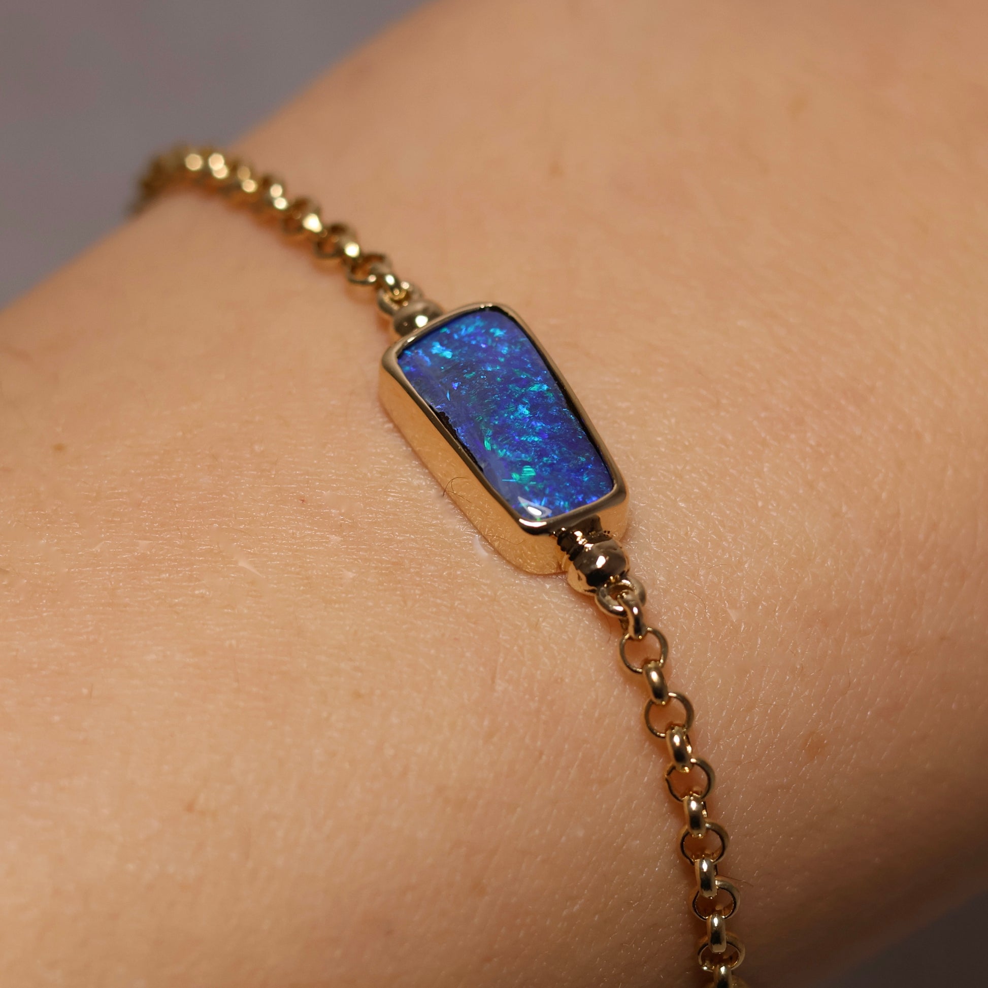 Boulder Opal Bracelet - 9K Yellow Gold