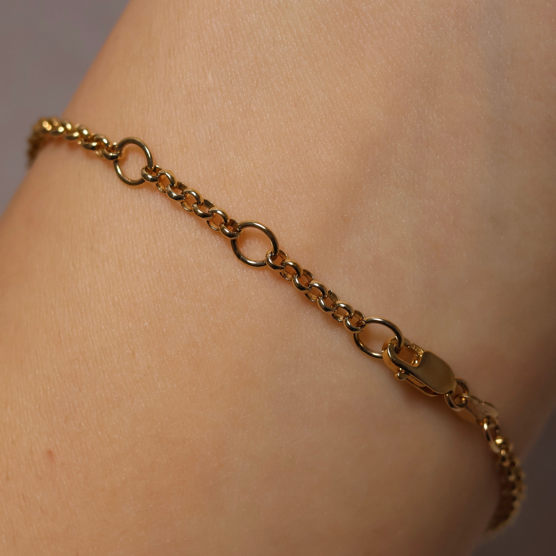 Boulder Opal Bracelet - 9K Yellow Gold