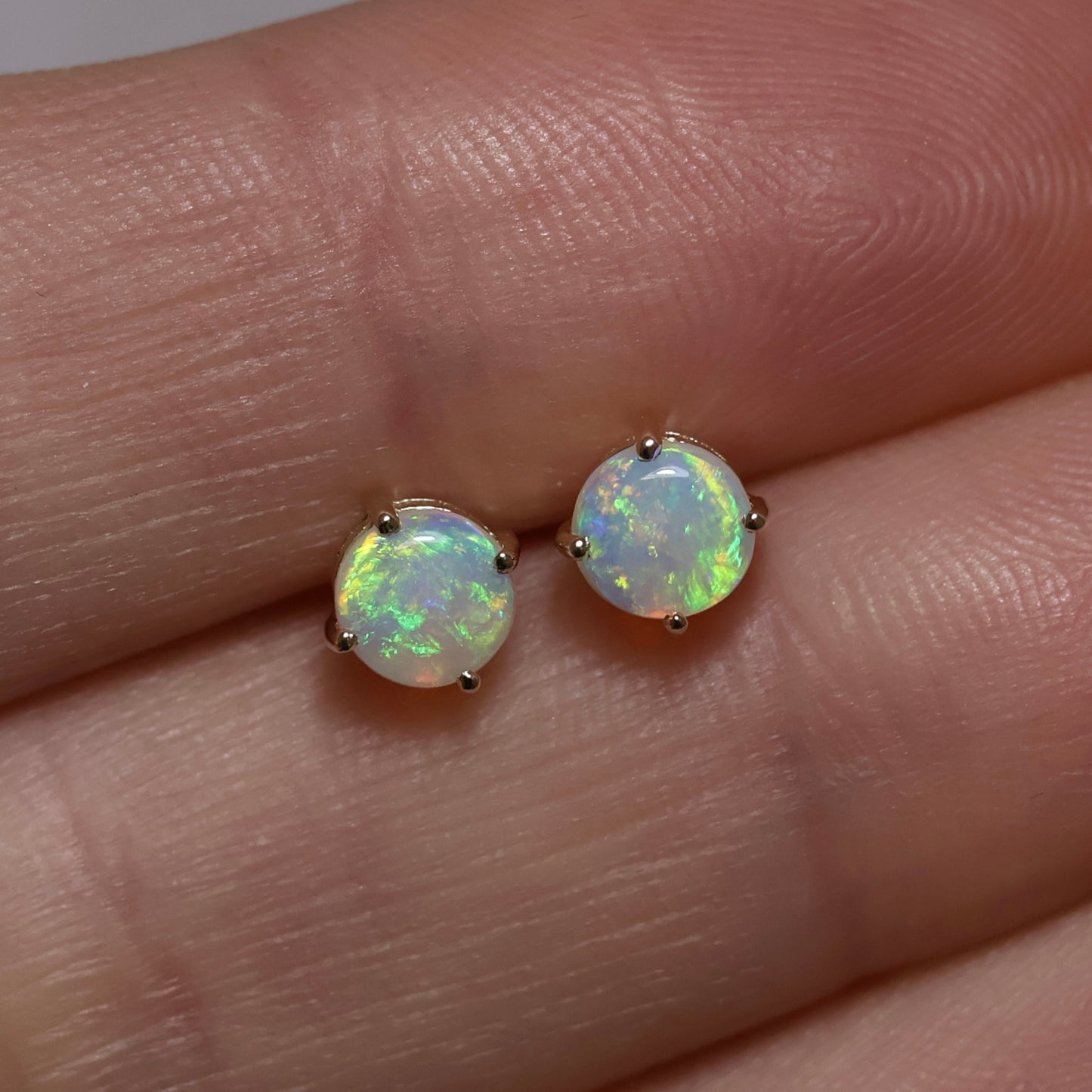 5mm Round Crystal Claw Studs - 14K Yellow Gold
