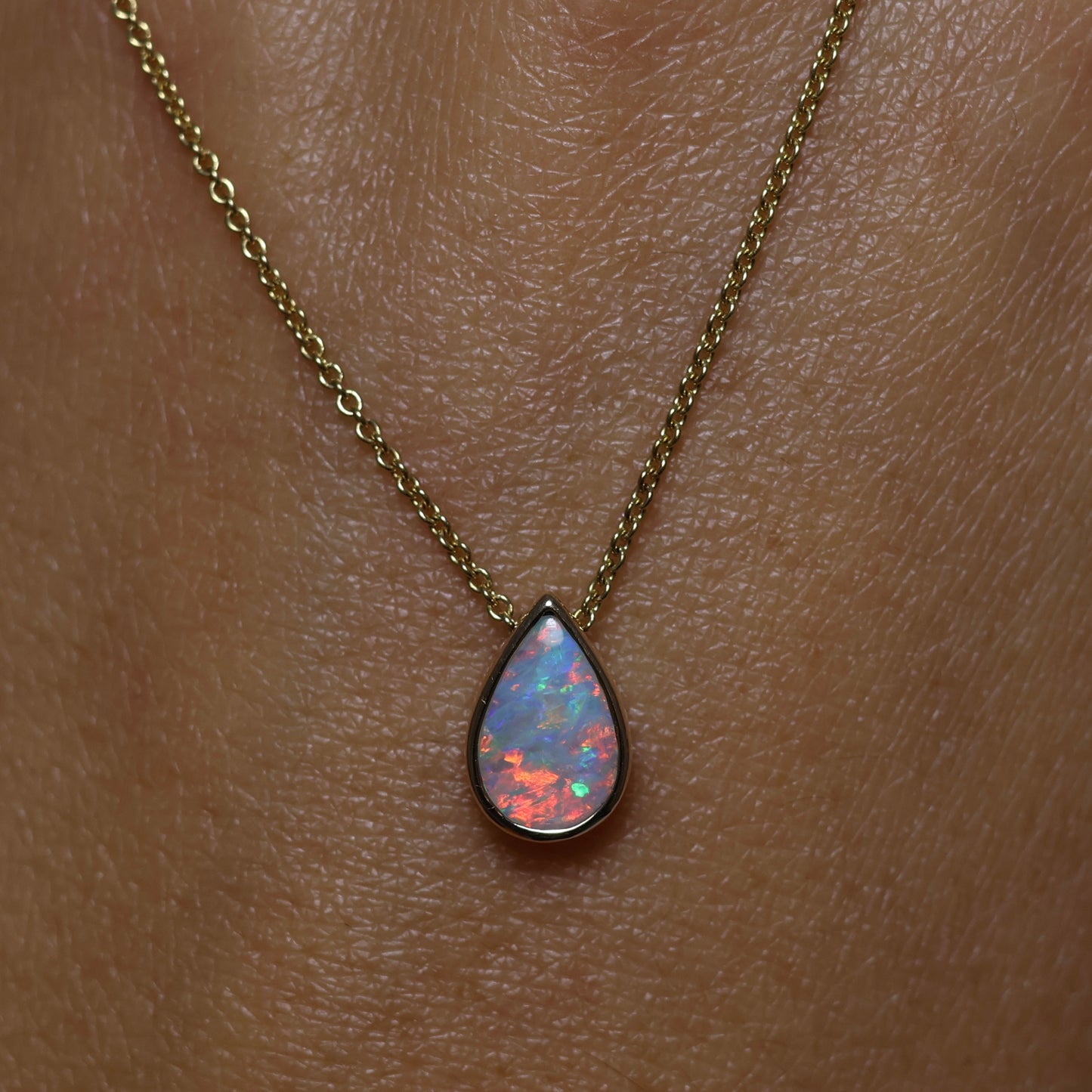Crystal Opal Pendant - 9K Yellow Gold
